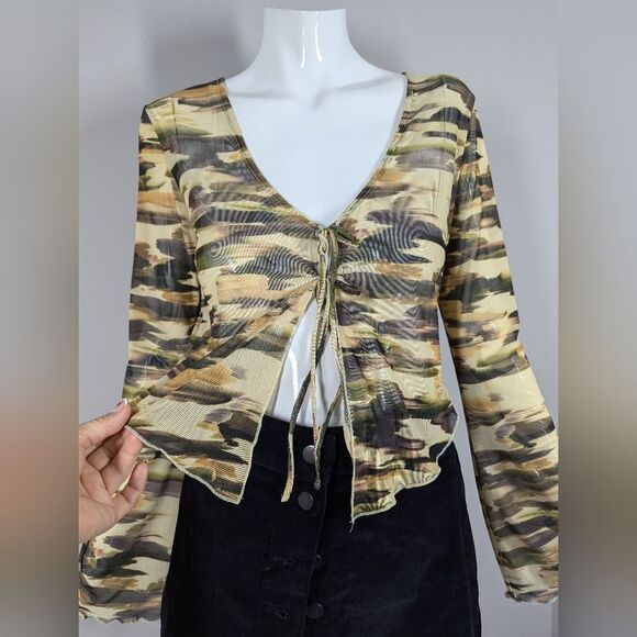 Twik Sheer Mesh Tie Front Long Sleeve Camo Crop Top Size Medium - Picture 4 of 11